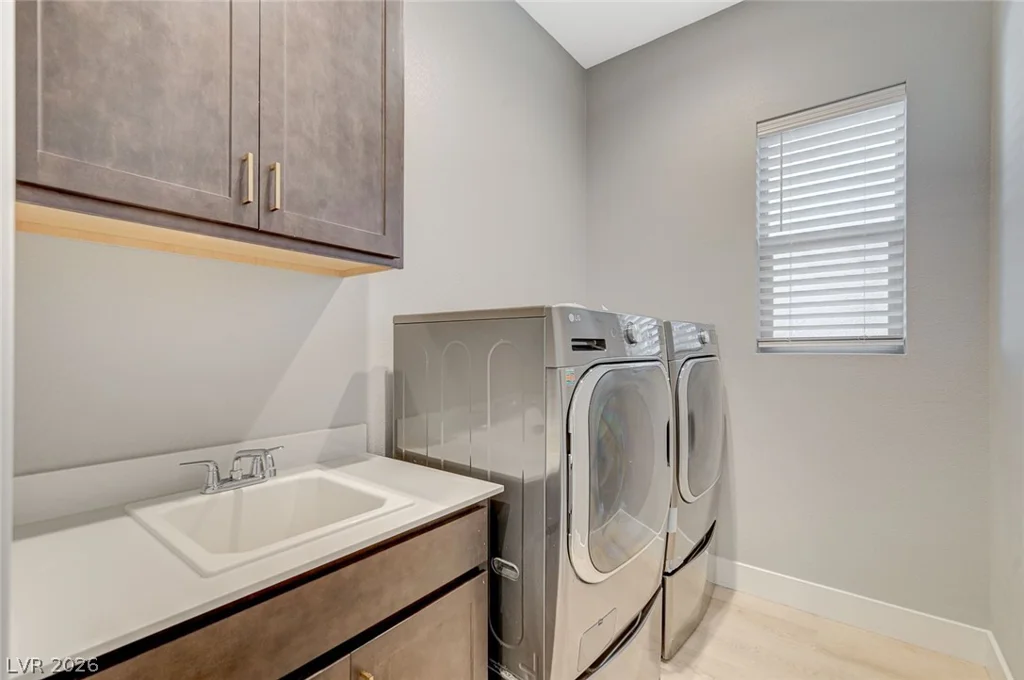 131 Robledo, Las Vegas, NV 89138