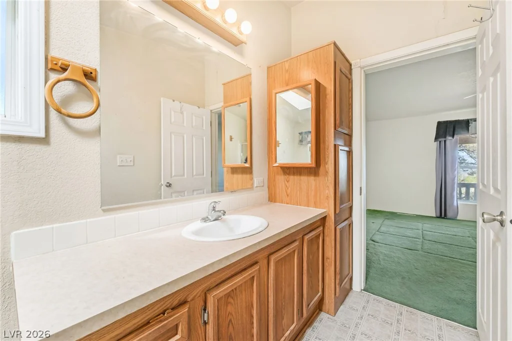 8225 Barr, Las Vegas, NV 89166