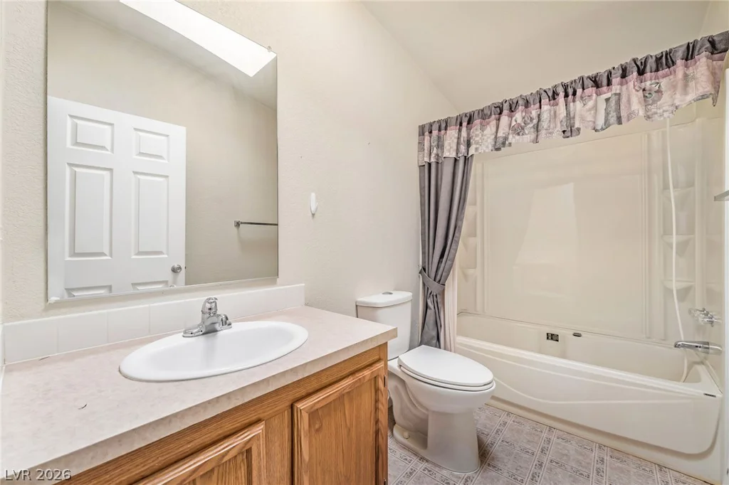 8225 Barr, Las Vegas, NV 89166