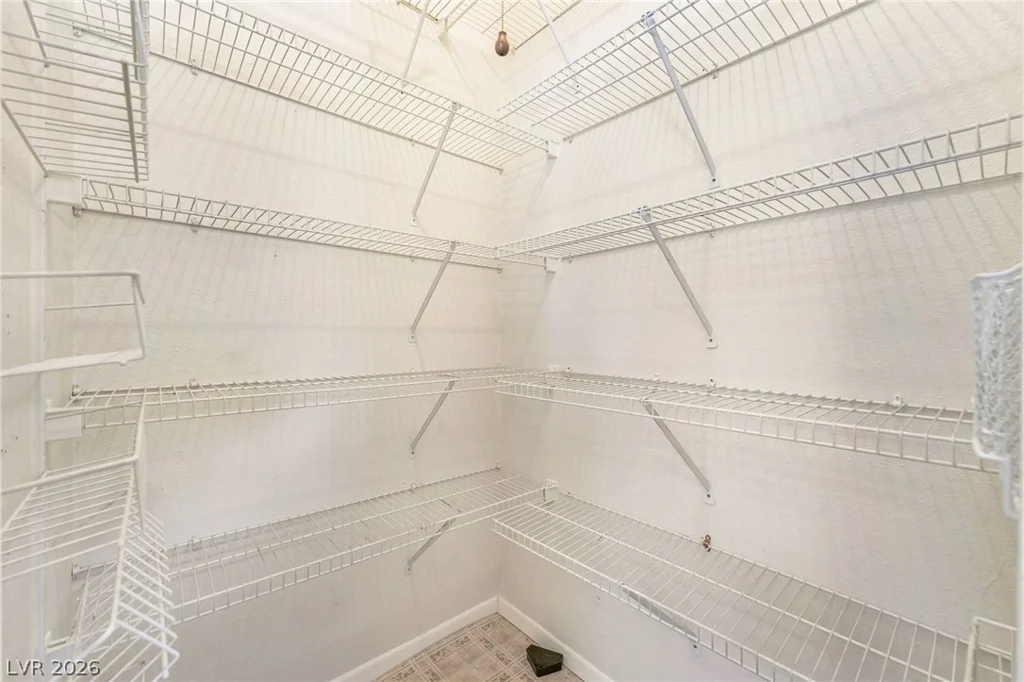 8225 Barr, Las Vegas, NV 89166
