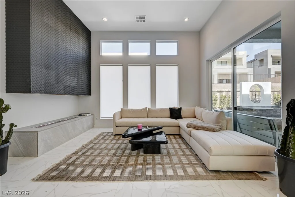 10752 Patina Hills, Las Vegas, NV 89135