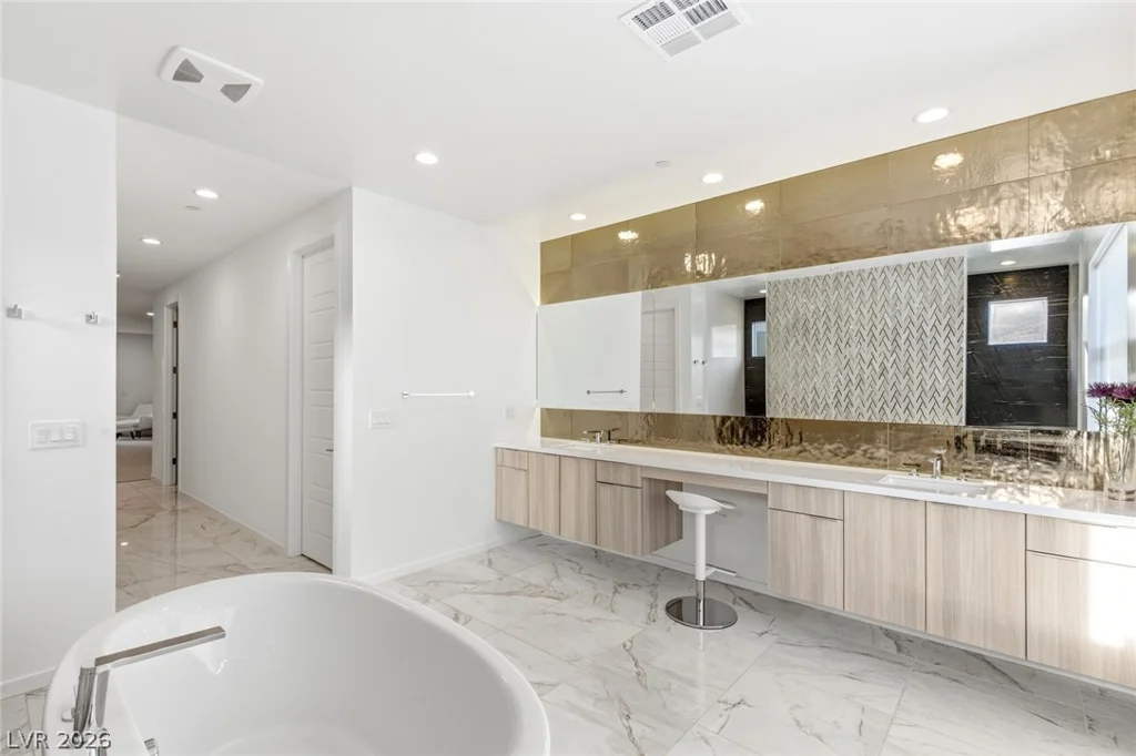 10752 Patina Hills, Las Vegas, NV 89135