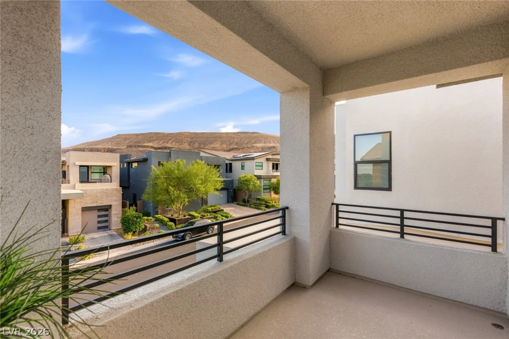 10752 Patina Hills, Las Vegas, NV 89135