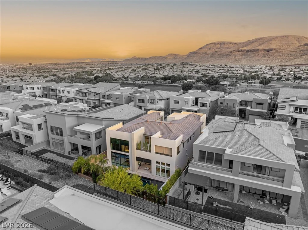 10752 Patina Hills, Las Vegas, NV 89135
