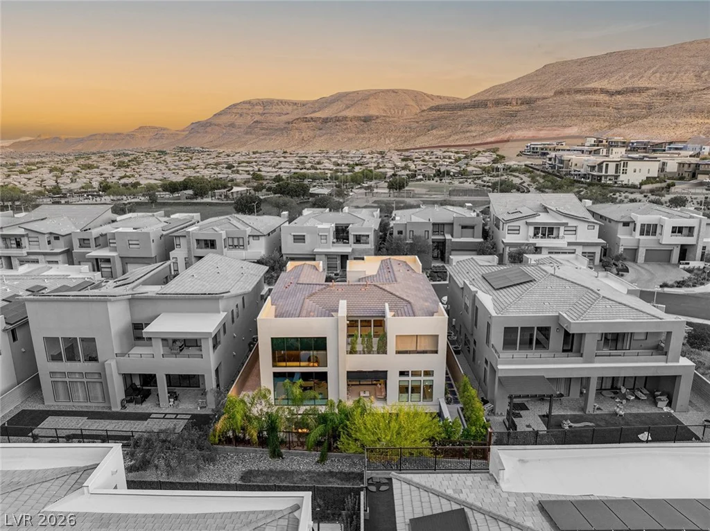 10752 Patina Hills, Las Vegas, NV 89135