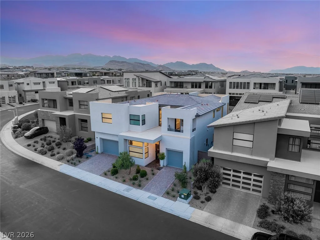 10752 Patina Hills, Las Vegas, NV 89135