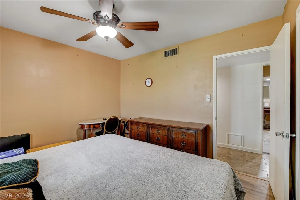 554 Canosa, Las Vegas, NV 89104