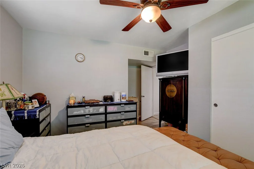 554 Canosa, Las Vegas, NV 89104