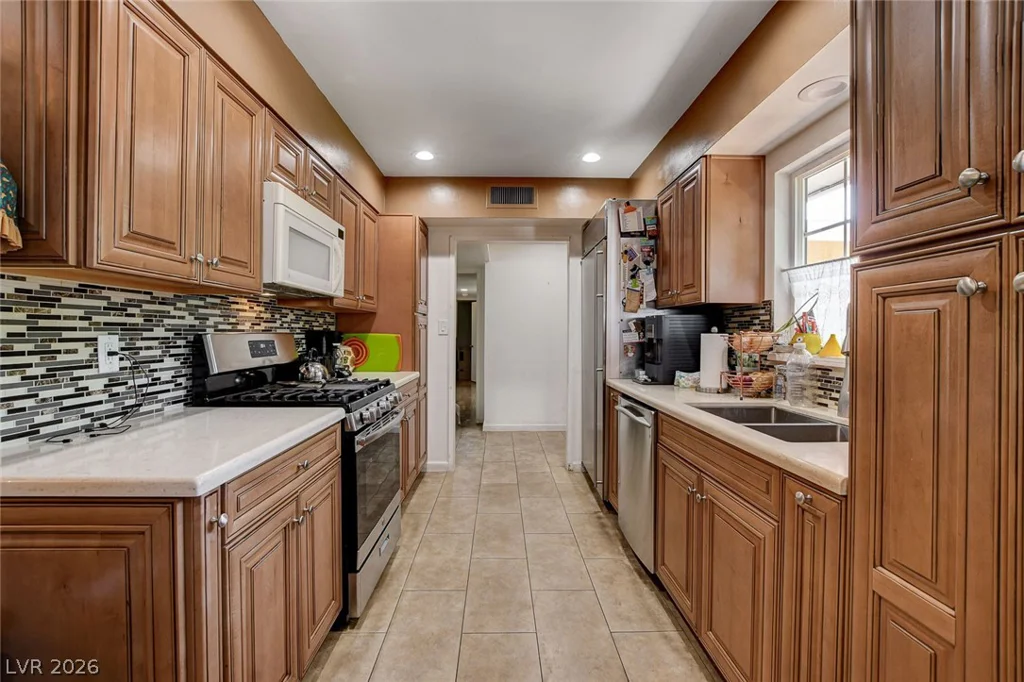 554 Canosa, Las Vegas, NV 89104