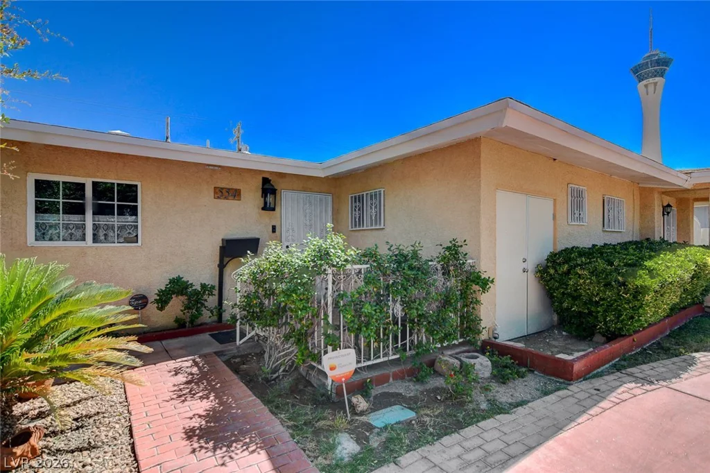 554 Canosa, Las Vegas, NV 89104