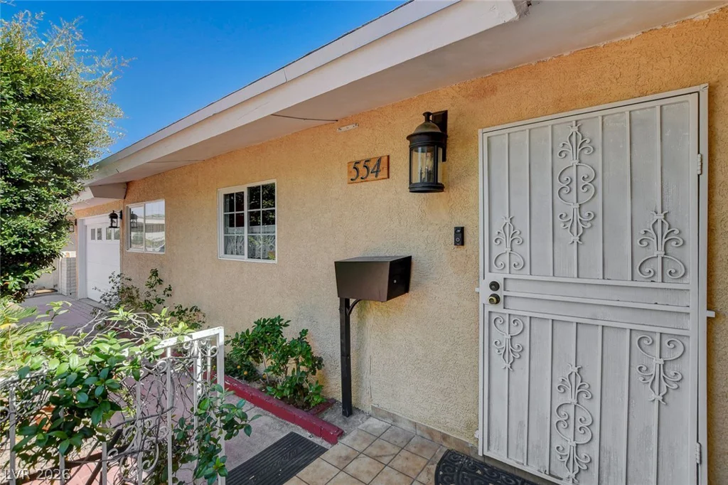 554 Canosa, Las Vegas, NV 89104