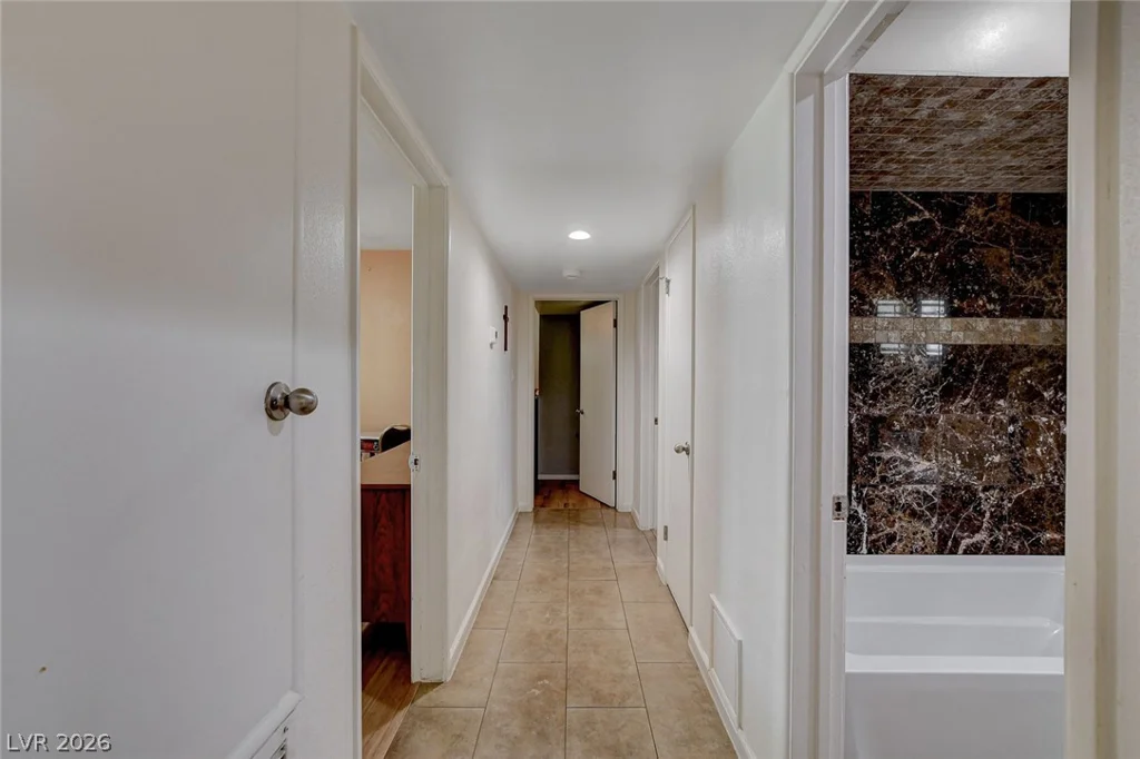 554 Canosa, Las Vegas, NV 89104