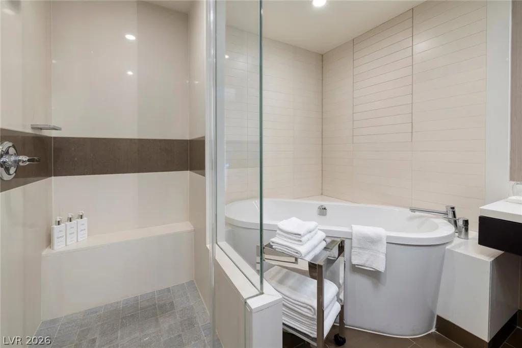 2600 Harmon, Las Vegas, NV 89158