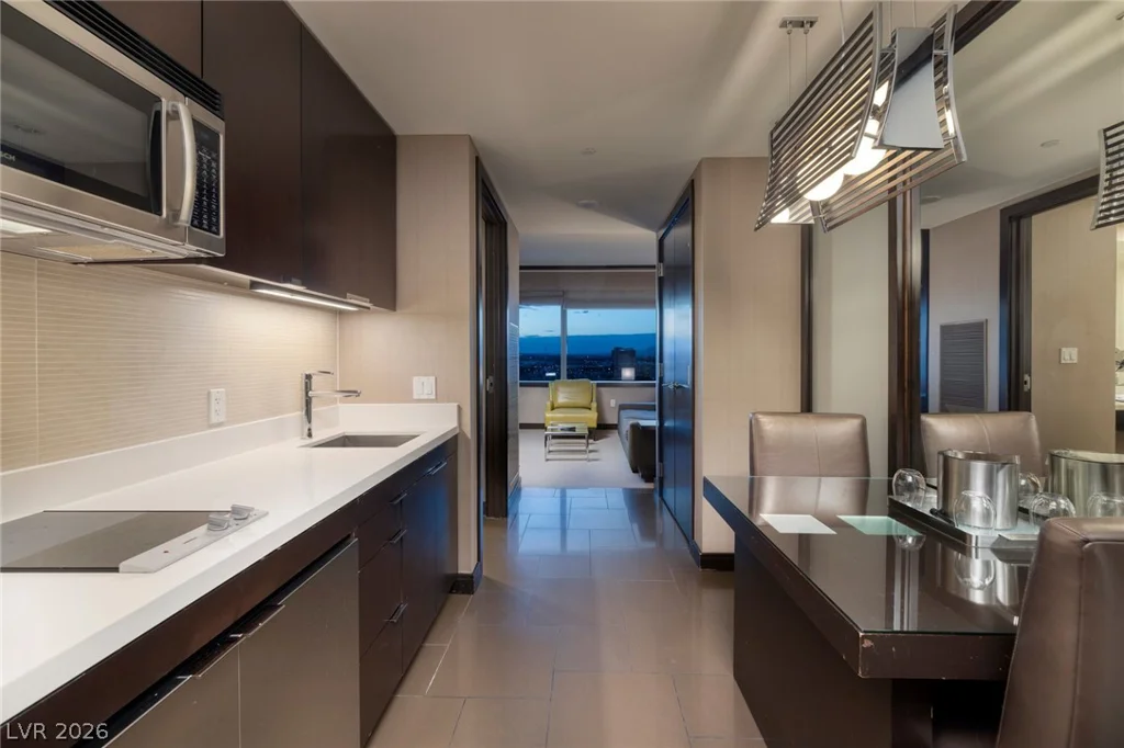 2600 Harmon, Las Vegas, NV 89158