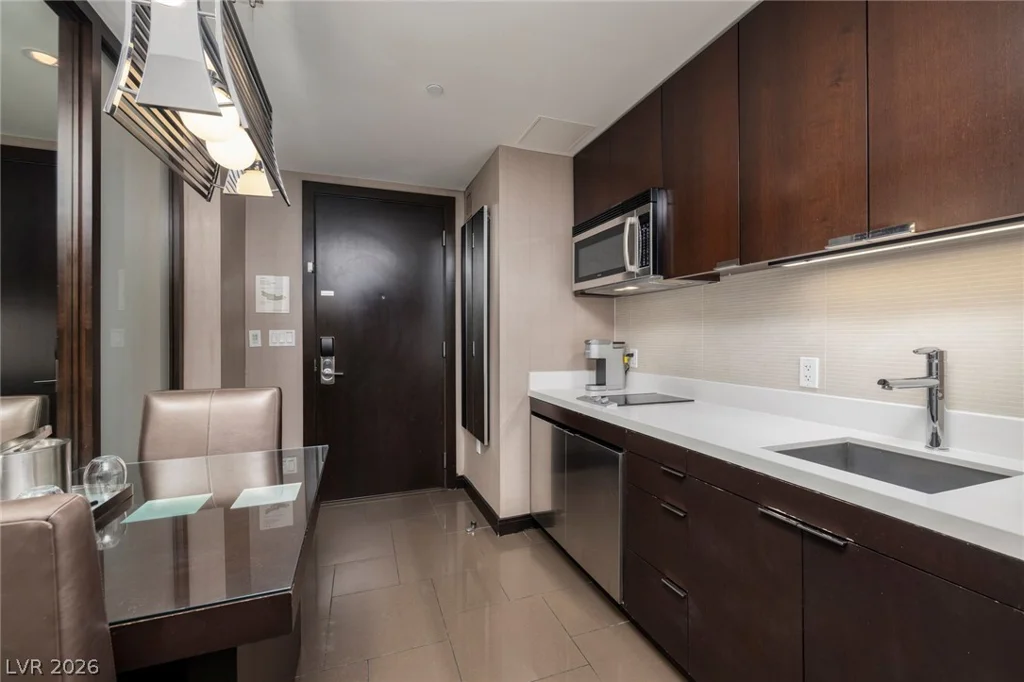 2600 Harmon, Las Vegas, NV 89158