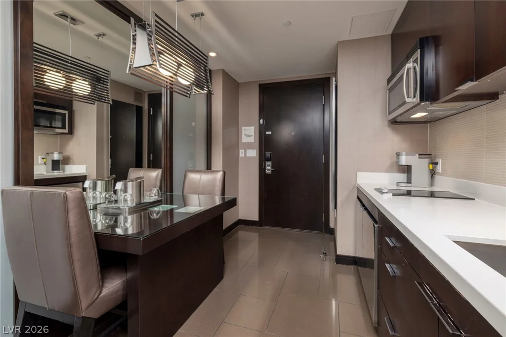 2600 Harmon, Las Vegas, NV 89158