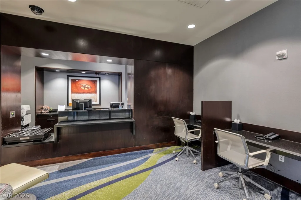 2600 Harmon, Las Vegas, NV 89158