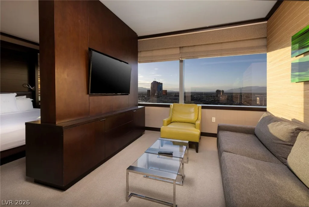 2600 Harmon, Las Vegas, NV 89158
