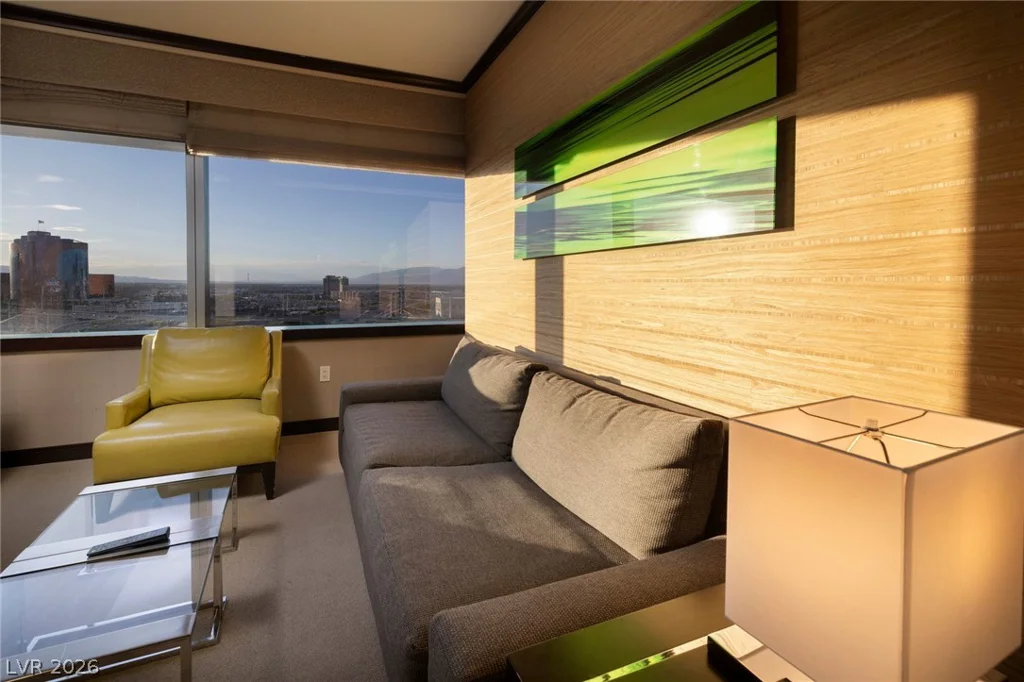 2600 Harmon, Las Vegas, NV 89158
