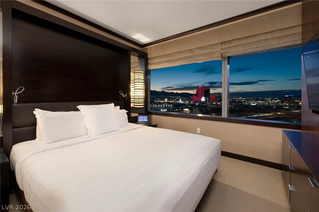2600 Harmon, Las Vegas, NV 89158