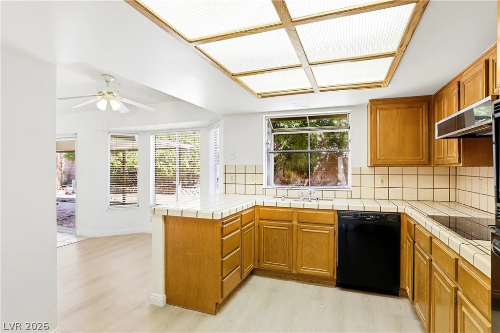 8908 Pesaro, Las Vegas, NV 89117