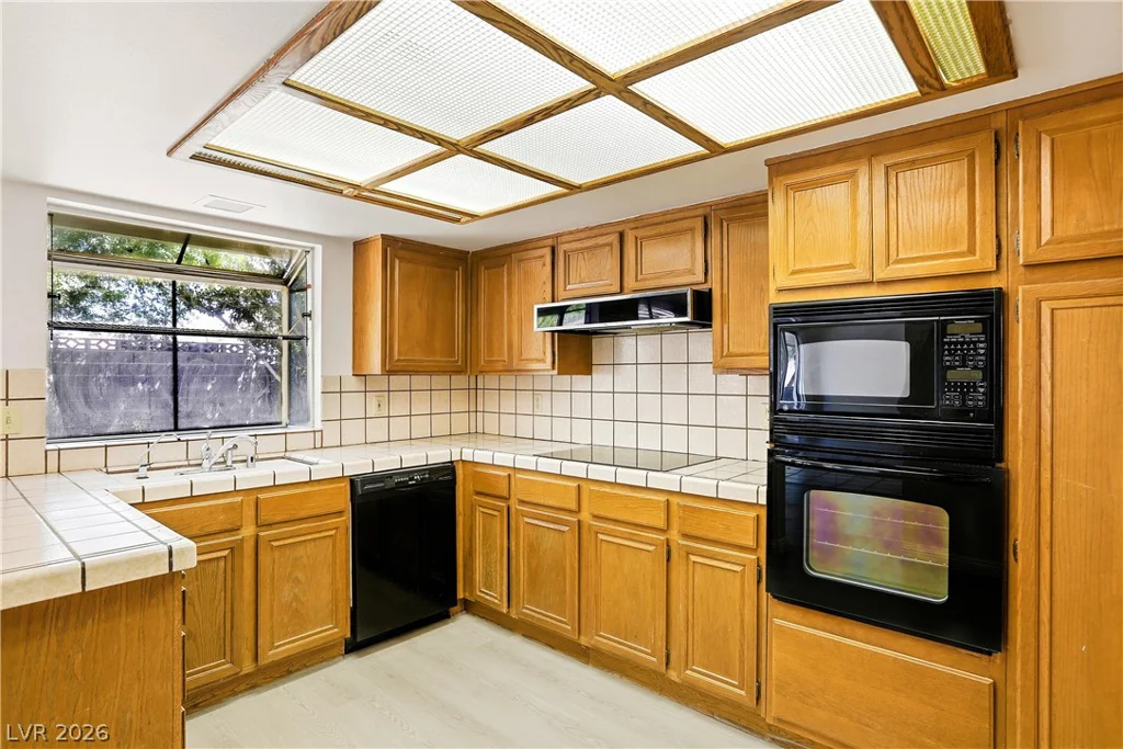 8908 Pesaro, Las Vegas, NV 89117