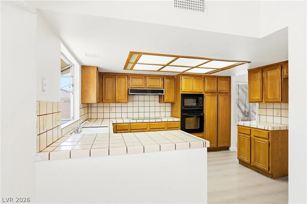 8908 Pesaro, Las Vegas, NV 89117