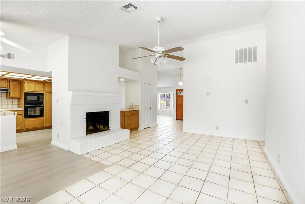 8908 Pesaro, Las Vegas, NV 89117