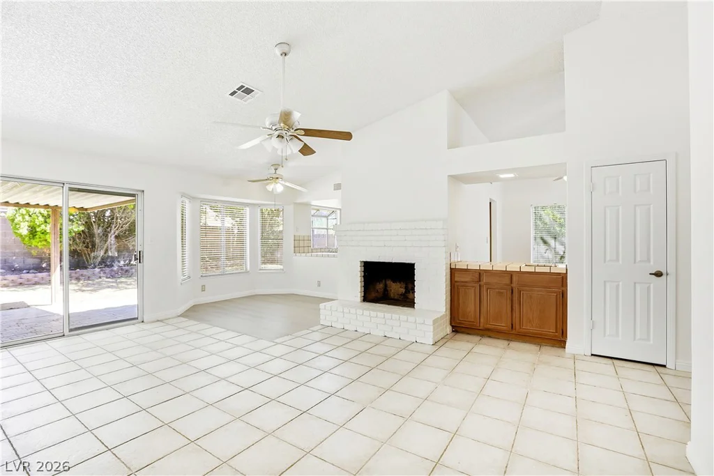 8908 Pesaro, Las Vegas, NV 89117