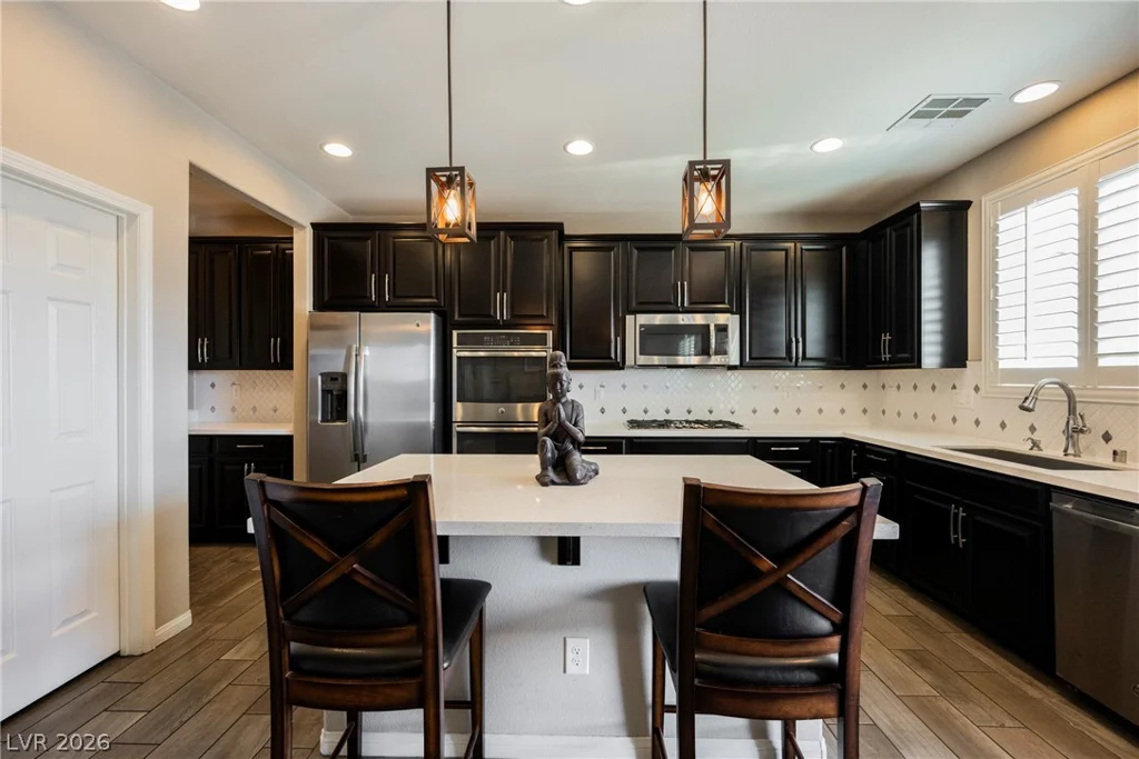 8034 Ponderosa Hill, Las Vegas, NV 89113