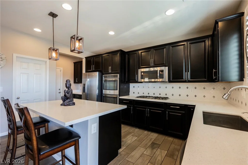 8034 Ponderosa Hill, Las Vegas, NV 89113