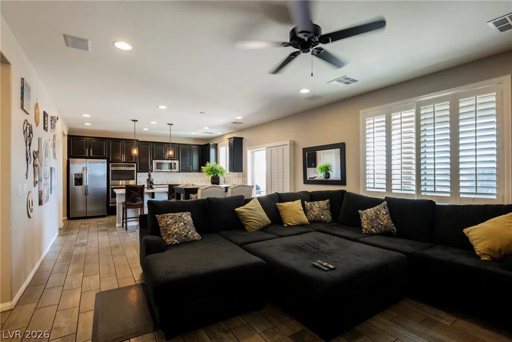 8034 Ponderosa Hill, Las Vegas, NV 89113