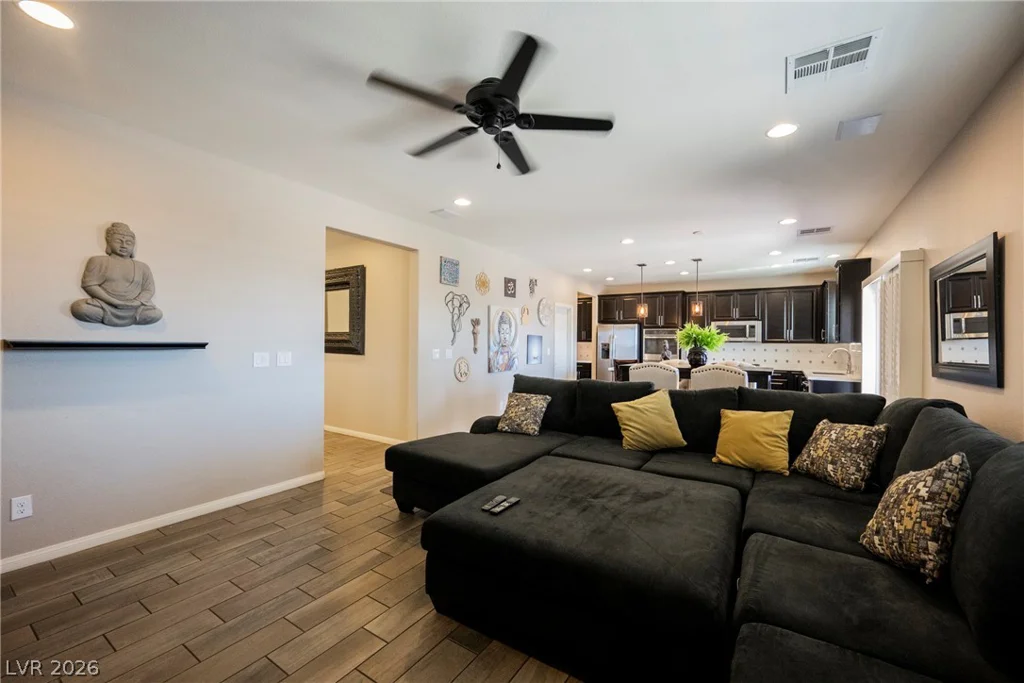 8034 Ponderosa Hill, Las Vegas, NV 89113