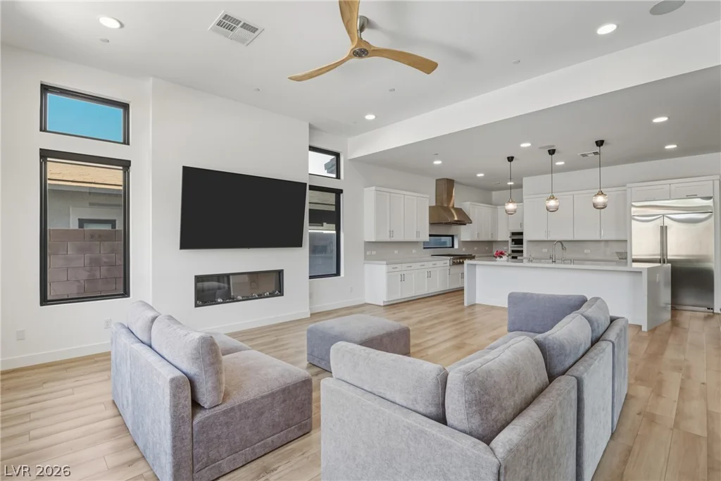 477 Highview Ridge, Las Vegas, NV 89138