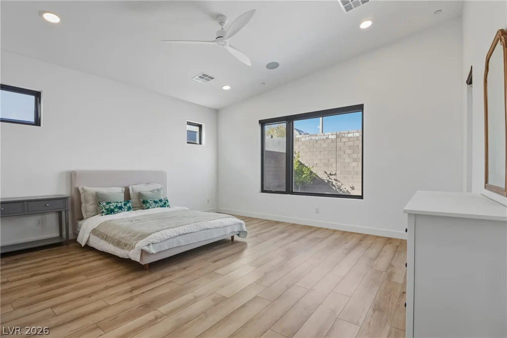 477 Highview Ridge, Las Vegas, NV 89138
