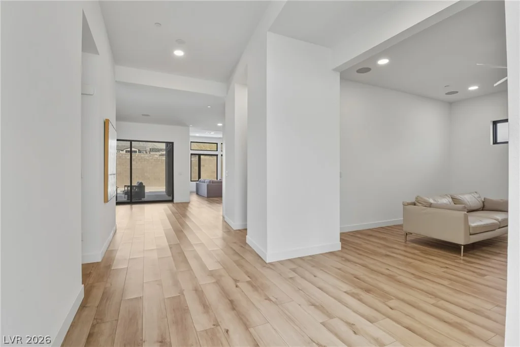 477 Highview Ridge, Las Vegas, NV 89138