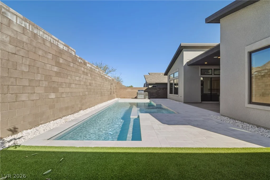 477 Highview Ridge, Las Vegas, NV 89138