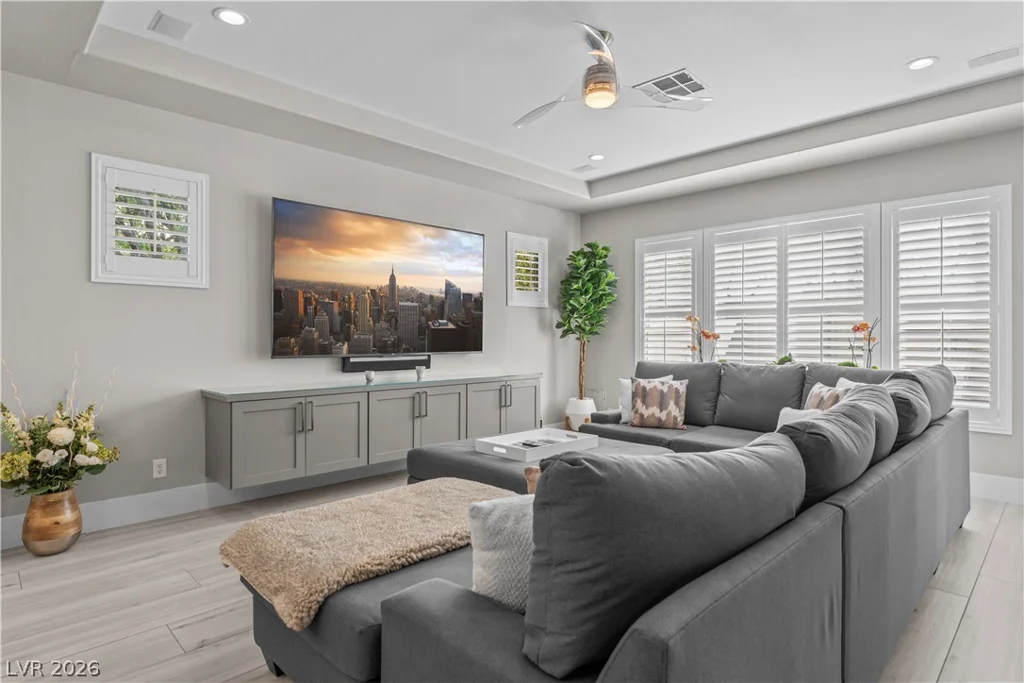 9705 Plateau Heights, Las Vegas, NV 89144
