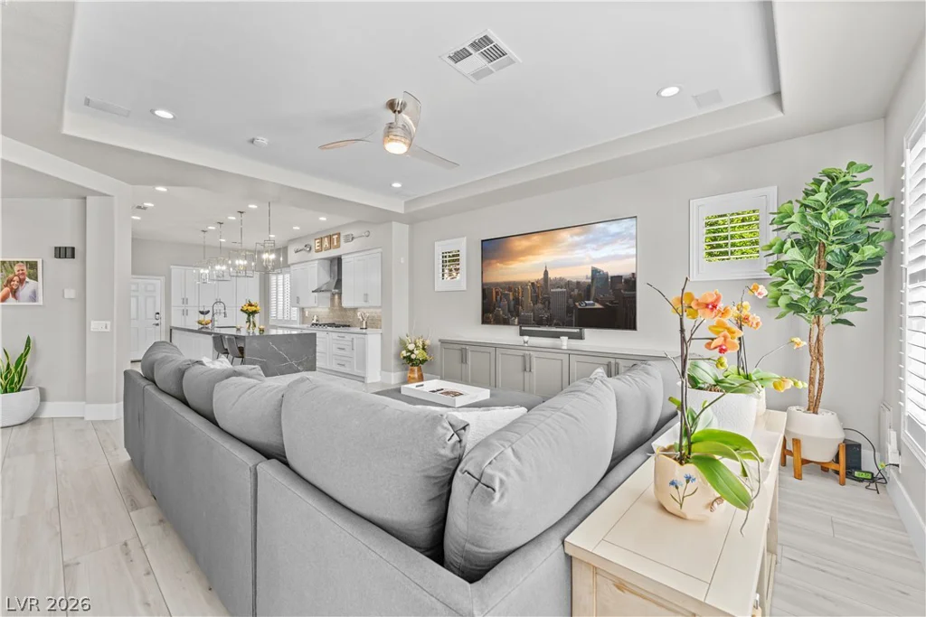 9705 Plateau Heights, Las Vegas, NV 89144