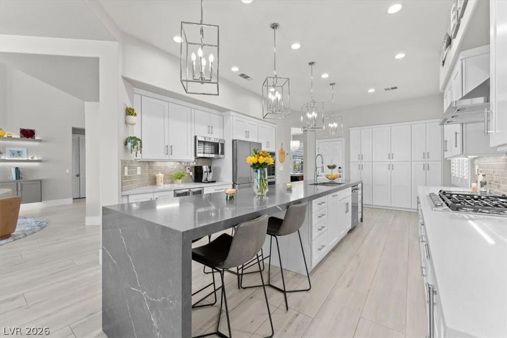 9705 Plateau Heights, Las Vegas, NV 89144