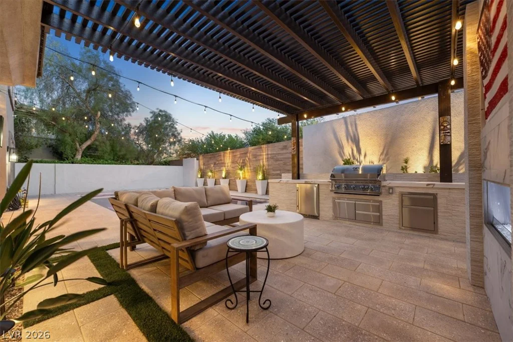 9705 Plateau Heights, Las Vegas, NV 89144