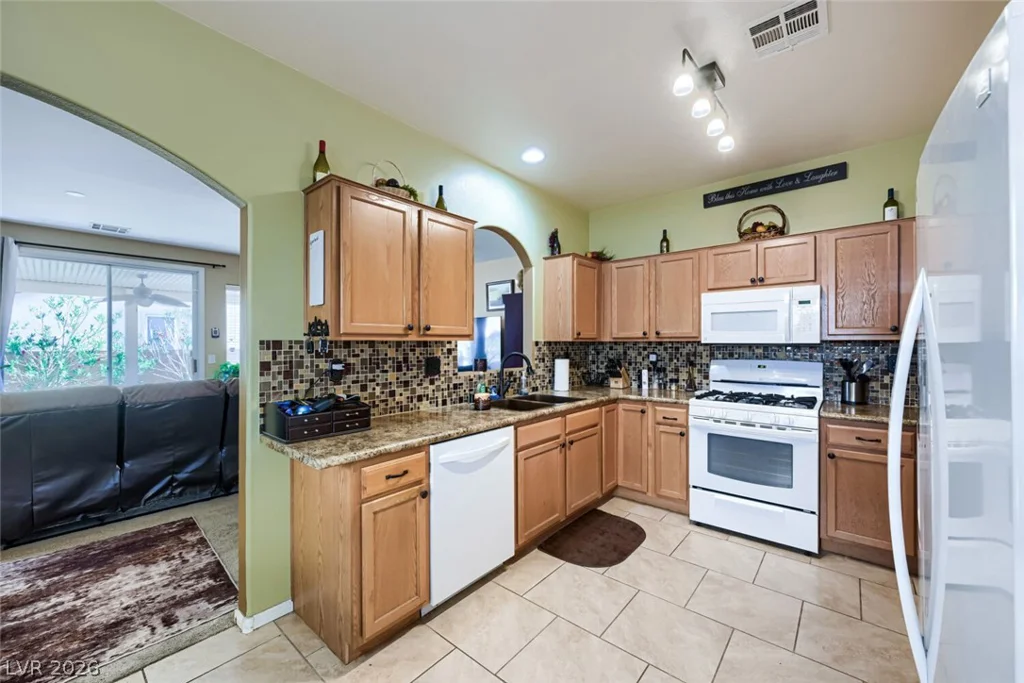637 Colton, North Las Vegas, NV 89032