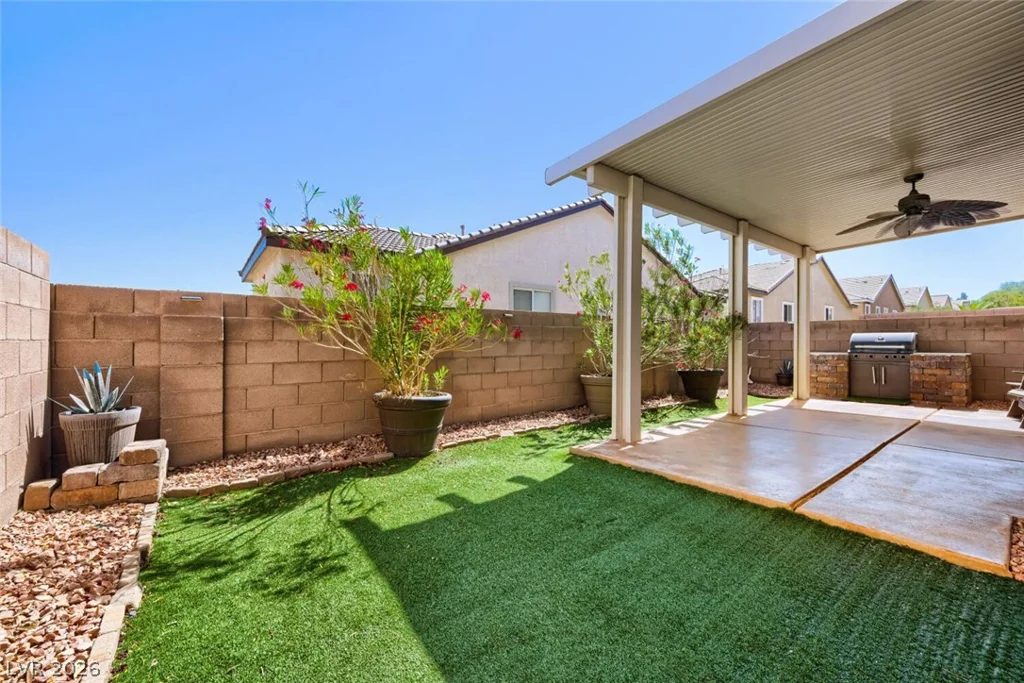 637 Colton, North Las Vegas, NV 89032