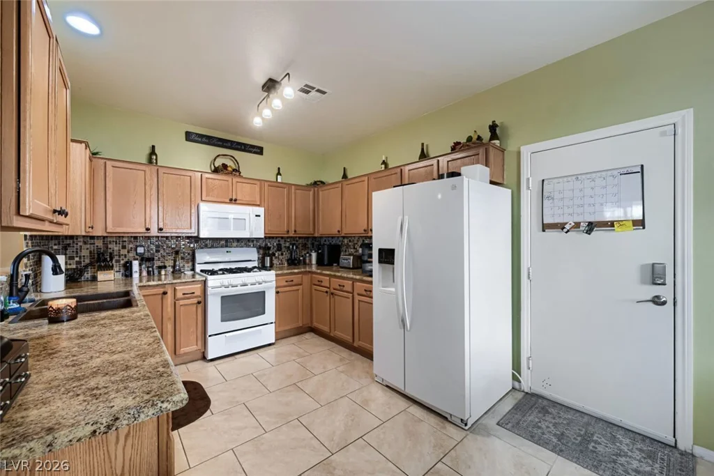 637 Colton, North Las Vegas, NV 89032