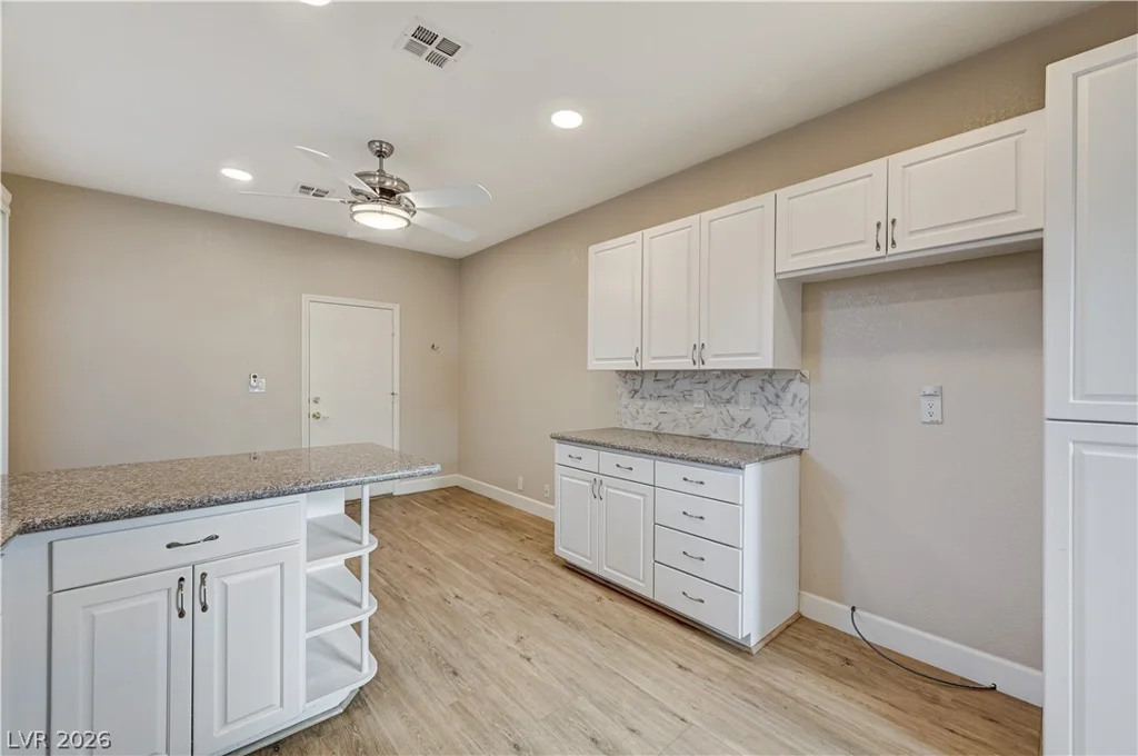 4950 Crooked Stick Way, Las Vegas, NV 89113