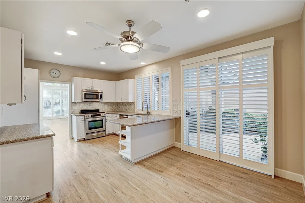 4950 Crooked Stick Way, Las Vegas, NV 89113