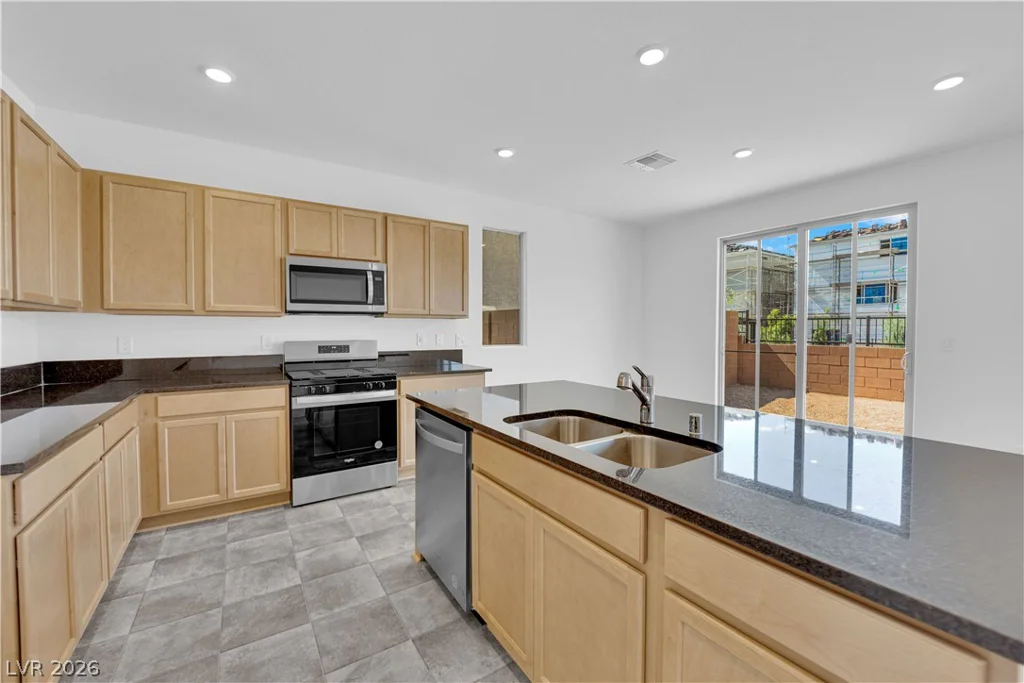 7468 Delemont, Las Vegas, NV 89113