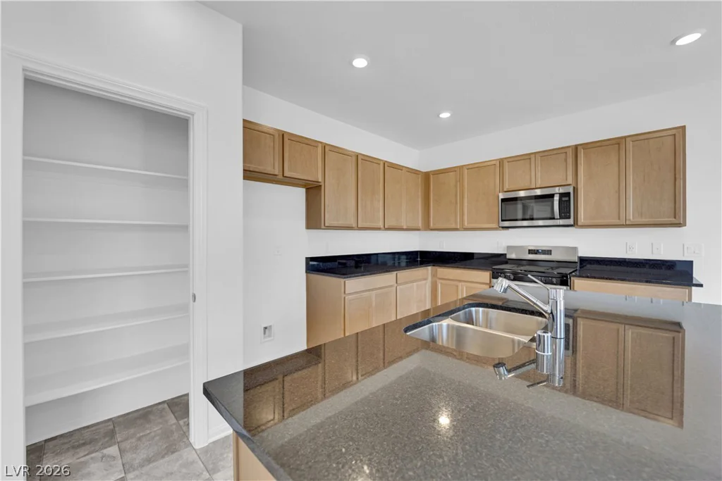 7468 Delemont, Las Vegas, NV 89113