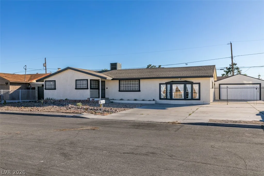 4411 Boston, Las Vegas, NV 89104