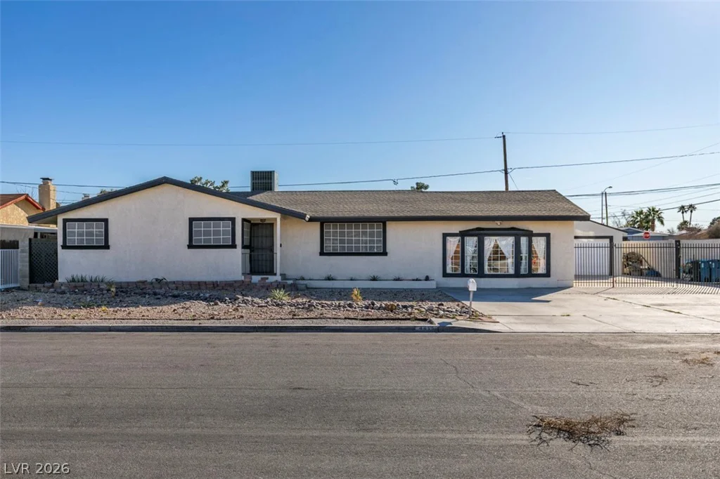 4411 Boston, Las Vegas, NV 89104